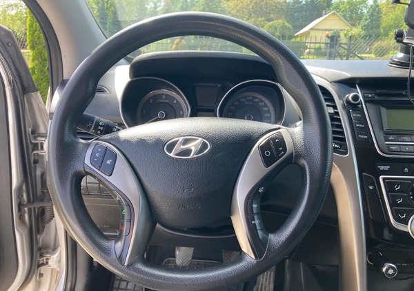 Hyundai I30 cena 26000 przebieg: 191000, rok produkcji 2013 z Szczytna małe 562